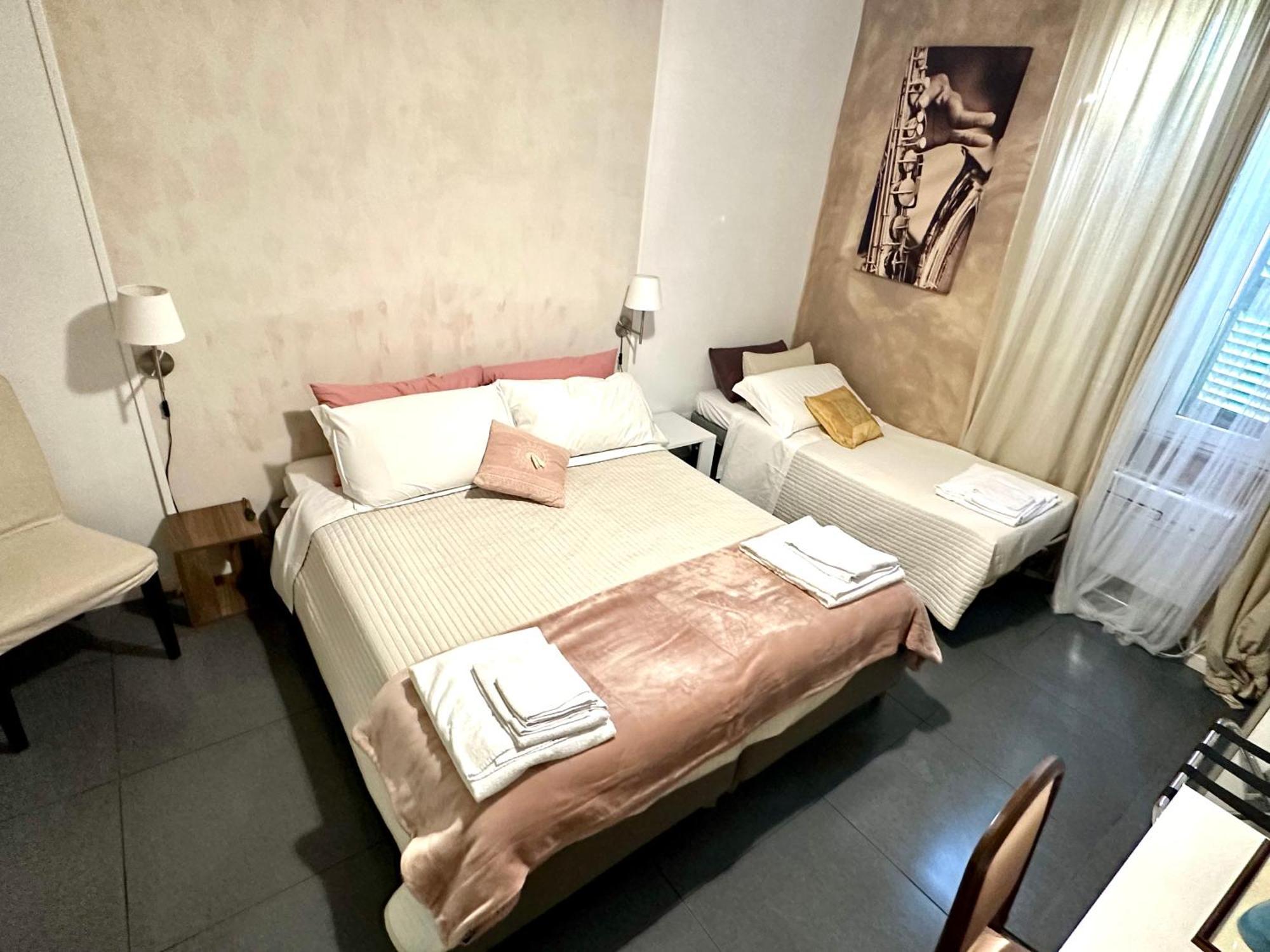 ローマ ベッド　アンド　ブレックファースト　ル　デュ　シヴェット Bed & Breakfast エクステリア 写真