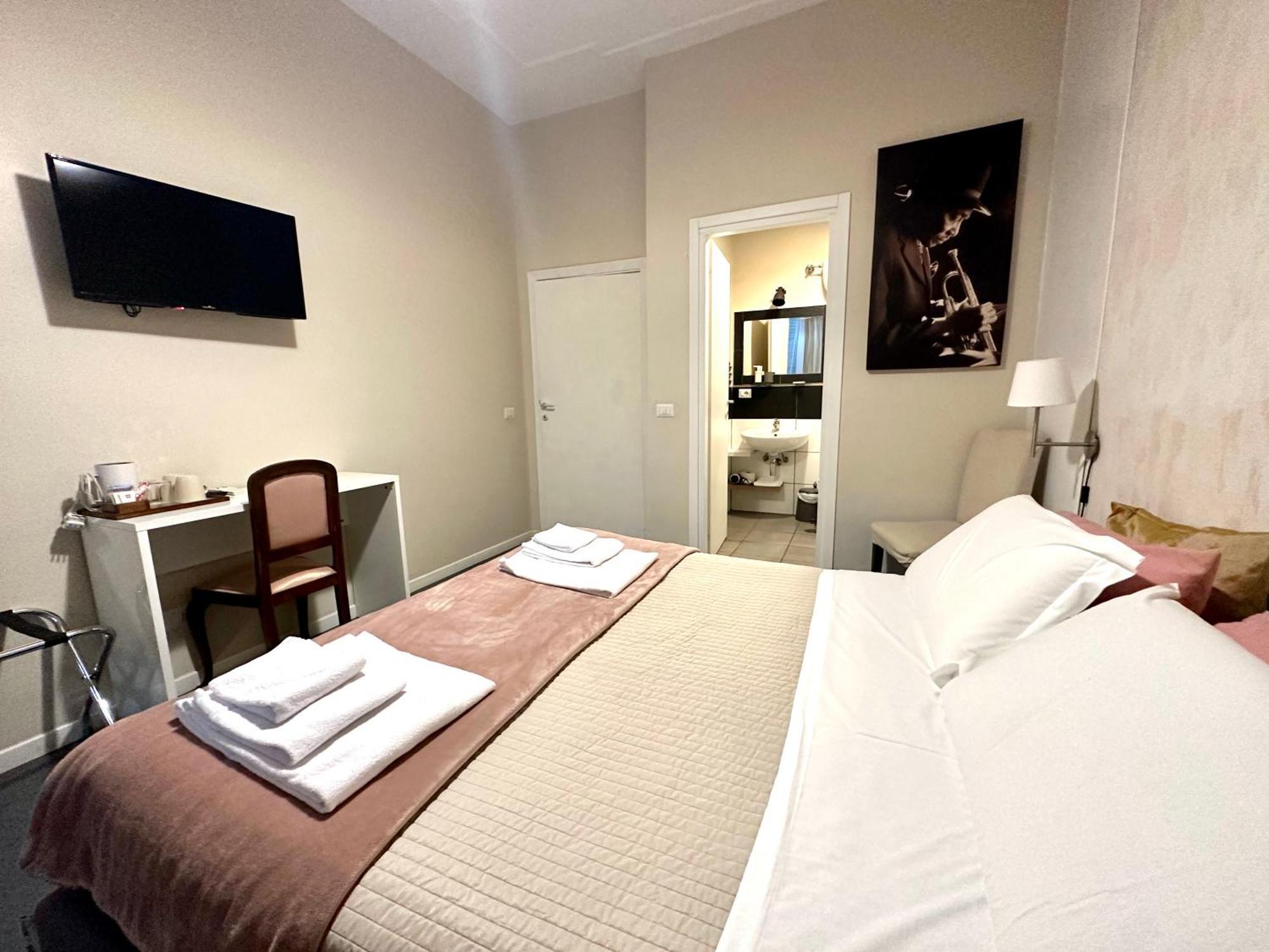 ローマ ベッド　アンド　ブレックファースト　ル　デュ　シヴェット Bed & Breakfast エクステリア 写真